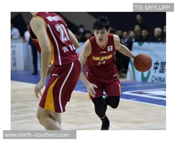 浙江男篮队长吴前亮相杭州十四中校运会，坦言职业生涯末期仍受学生热情感染